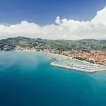 Greco Aparthotel 4*