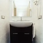 Ξενοδοχείο με διαμερίσματα Greco 4*