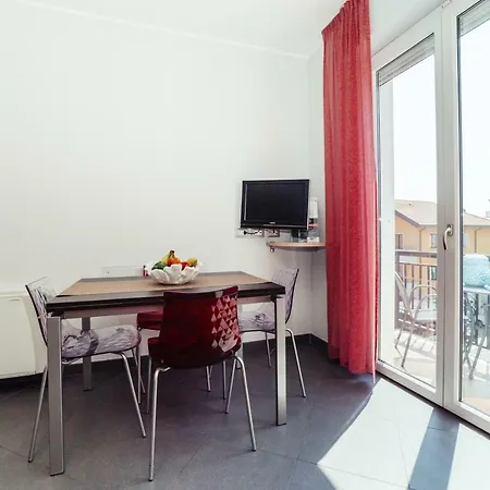 Ξενοδοχείο με διαμερίσματα Greco 4*